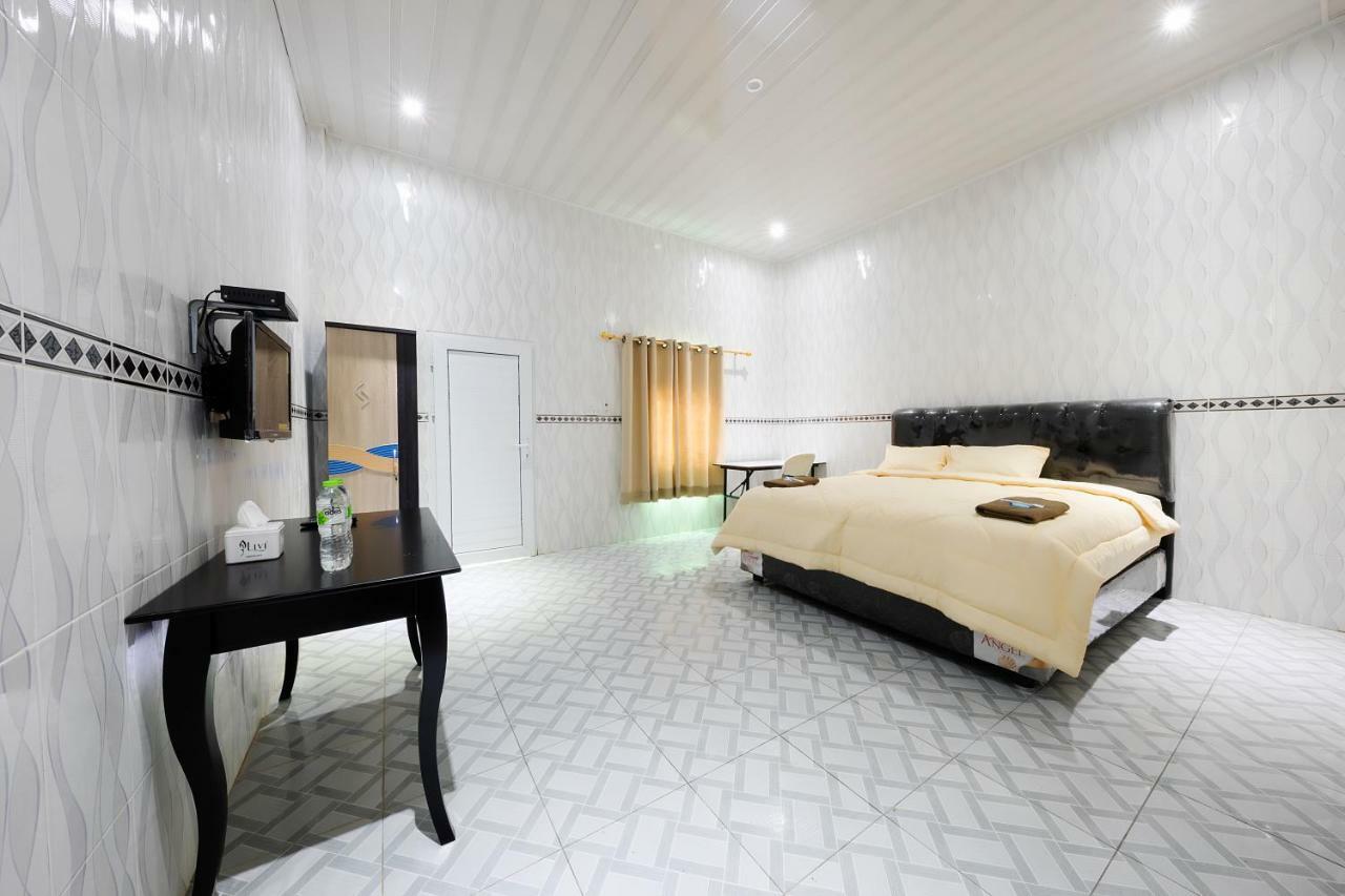 Mega Nasional Seaview Hotel Гунунгситоли Экстерьер фото