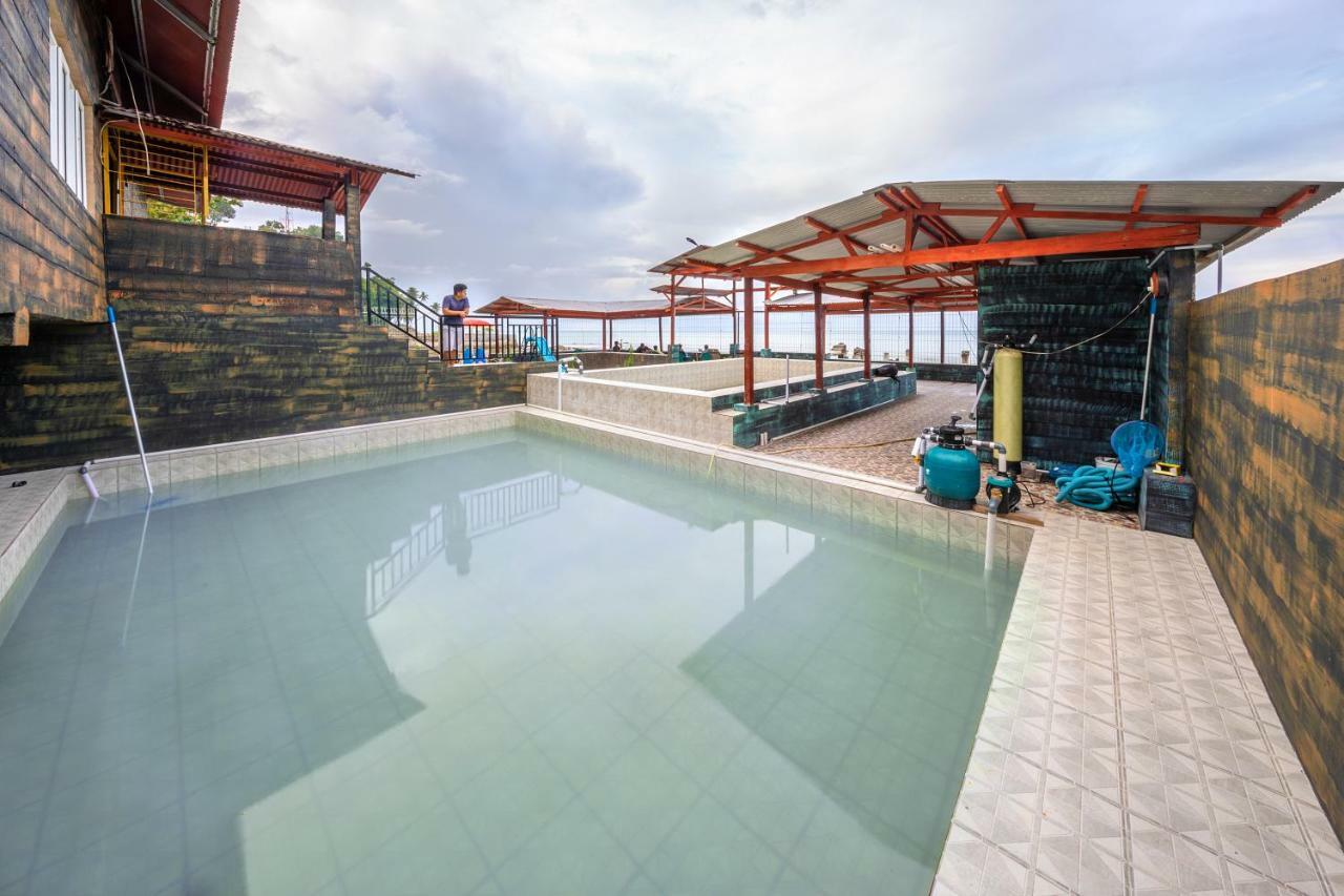 Mega Nasional Seaview Hotel Гунунгситоли Экстерьер фото