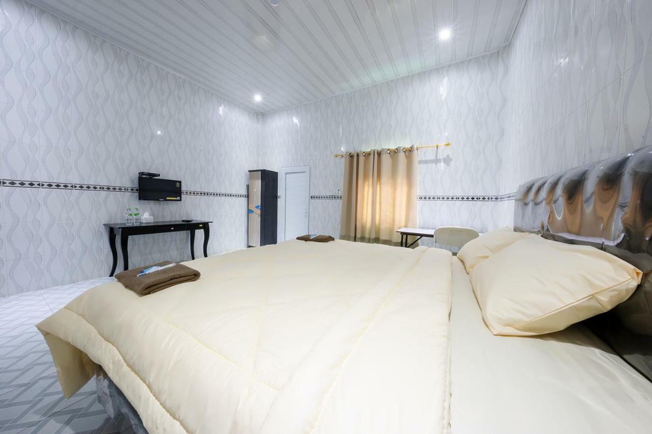 Mega Nasional Seaview Hotel Гунунгситоли Экстерьер фото