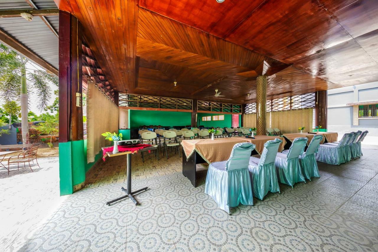 Mega Nasional Seaview Hotel Гунунгситоли Экстерьер фото